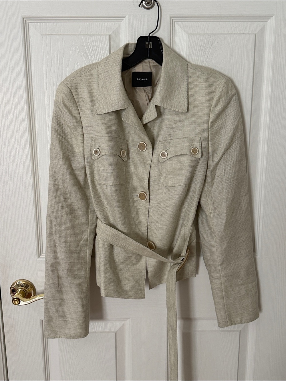 Akris Light Beige cashmere silk Belted Suit Jacket size 10